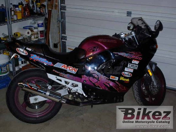 1995 Suzuki GSX 600 FS photo